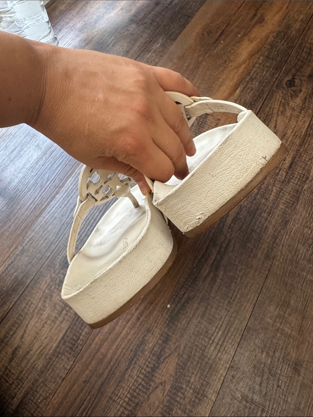 Tory Burch white Logo Thong Sandals - Picture 6 of 13